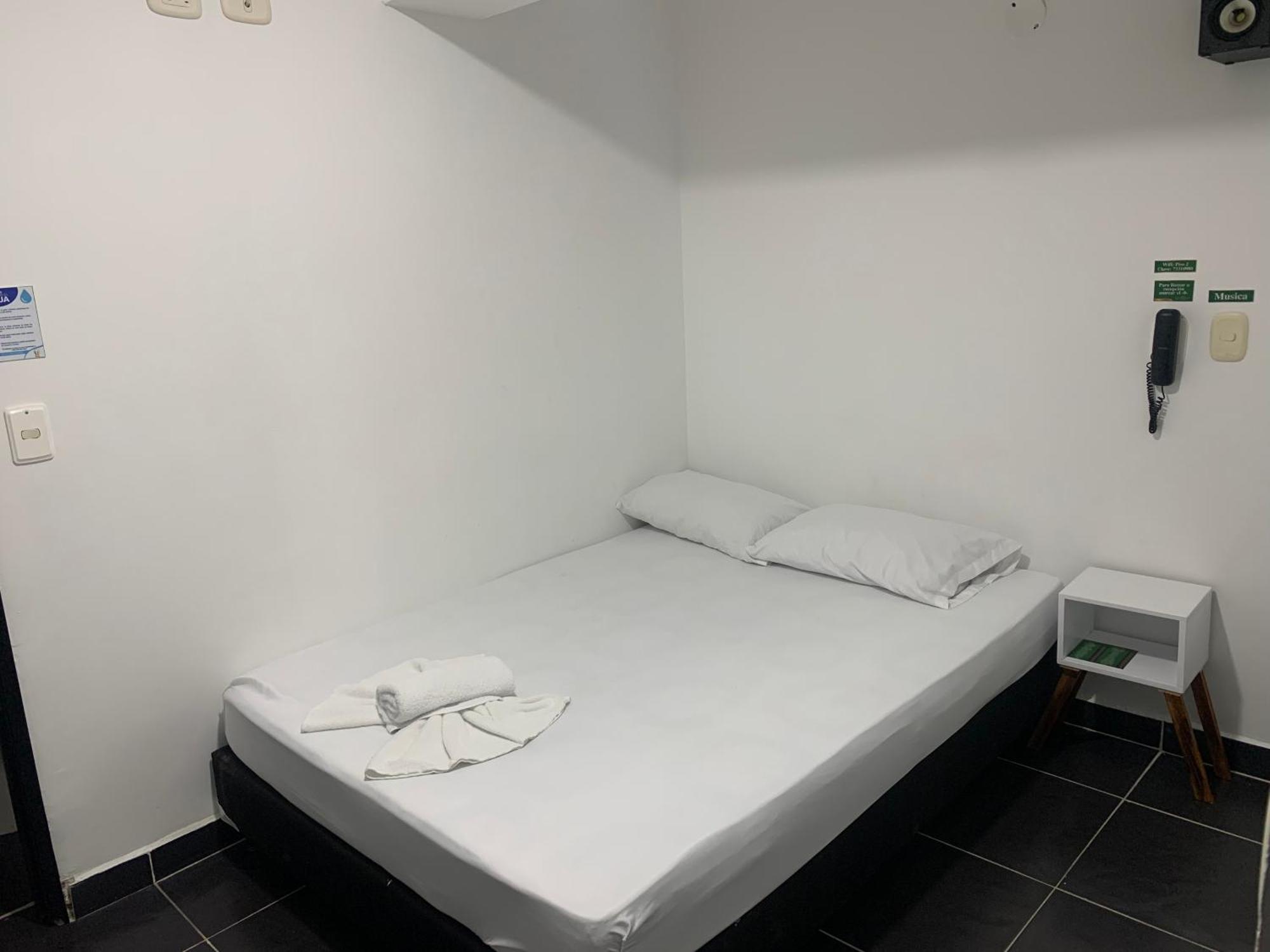 Hotel Lindbergh Quindio 亚美尼亚 外观 照片