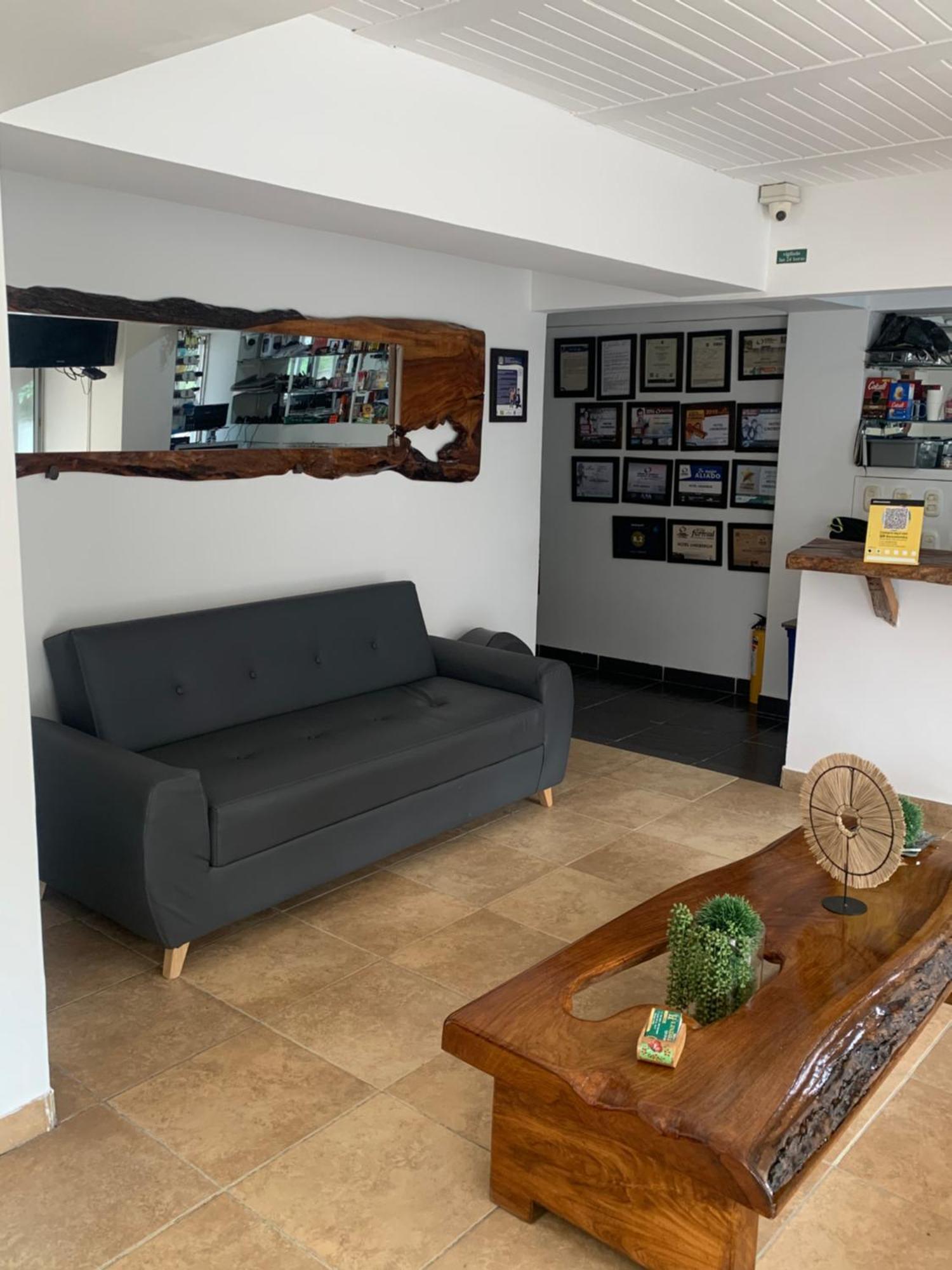 Hotel Lindbergh Quindio 亚美尼亚 外观 照片