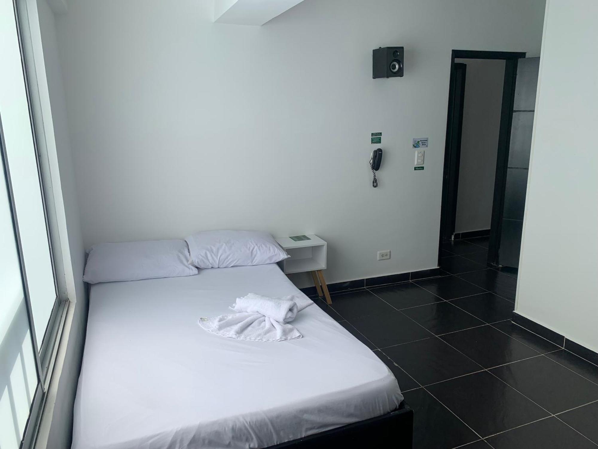 Hotel Lindbergh Quindio 亚美尼亚 外观 照片